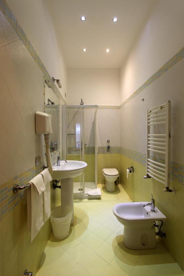 Lux Hotel Durante Milan Exterior photo