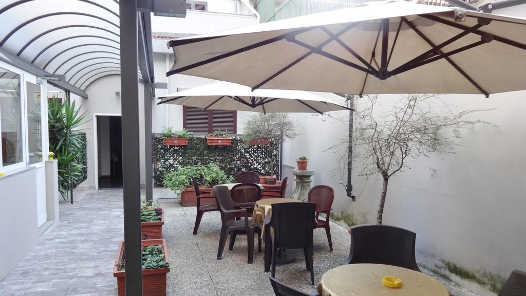 Lux Hotel Durante Milan Exterior photo